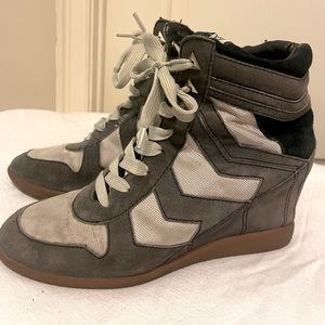 Sam Edelman High Top wedge sneaker, Size 8, gray and white
